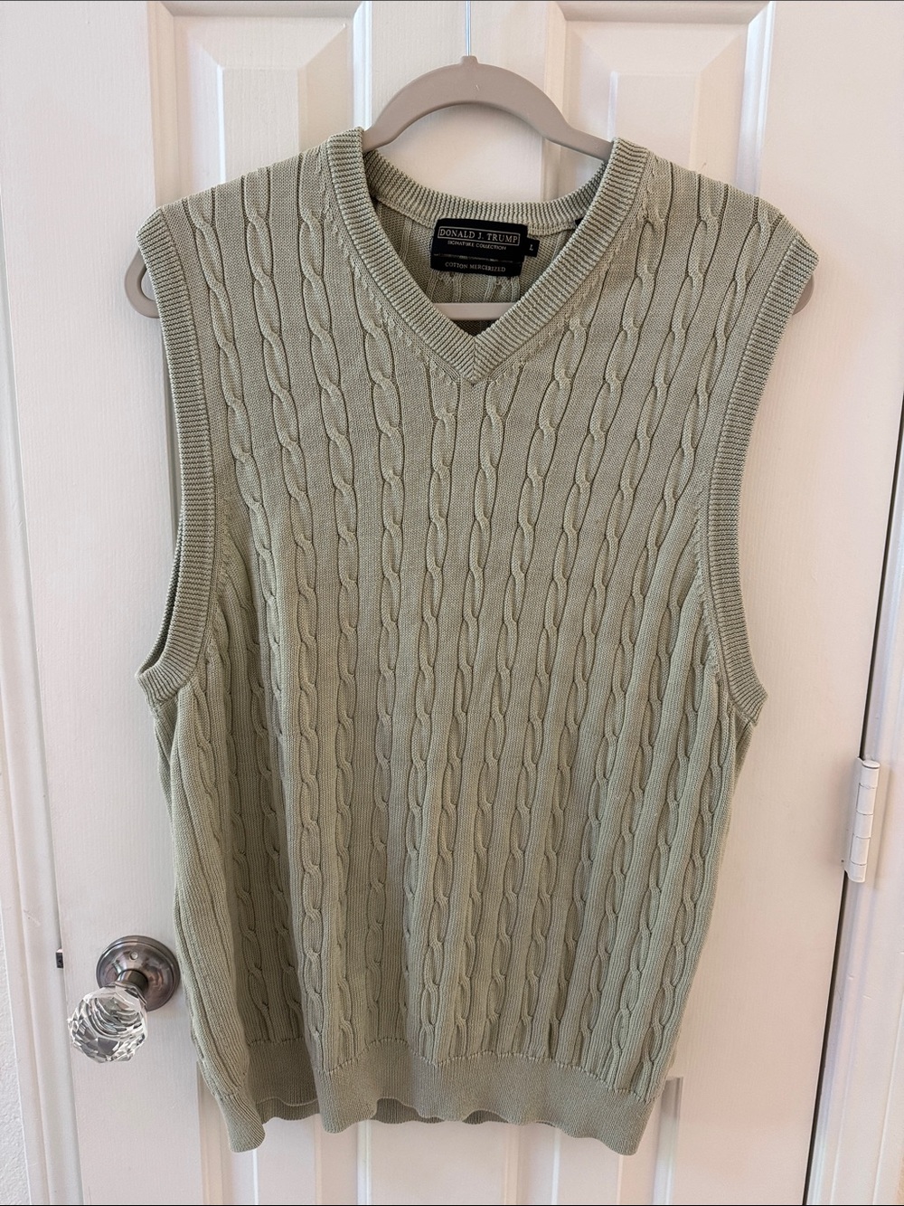 Donald J. Trump Collection Men's V-Neck Cable Knit Sweater Vest - Sage Green